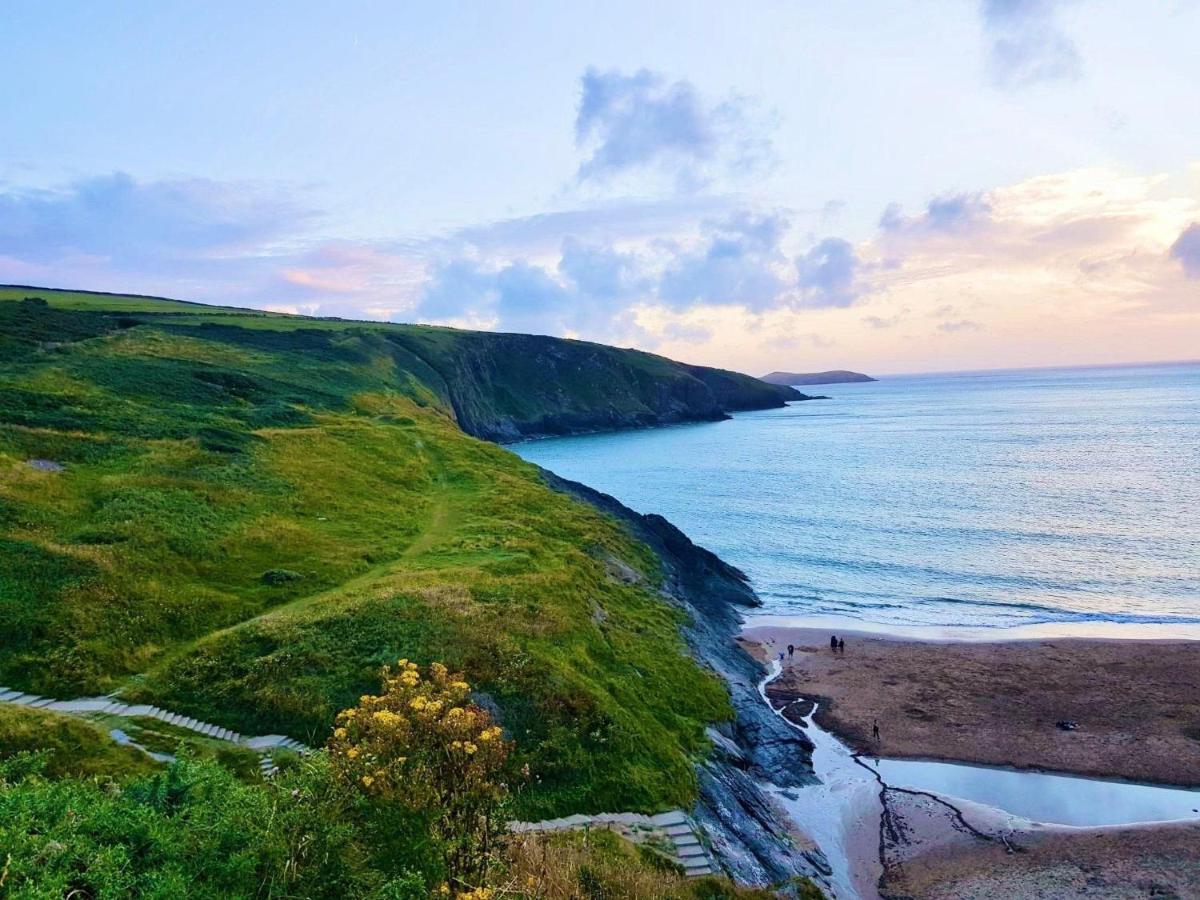 Wild Coastal Retreat At Troed Y Rhiw Aberporth, West Wales Villa Exterior photo